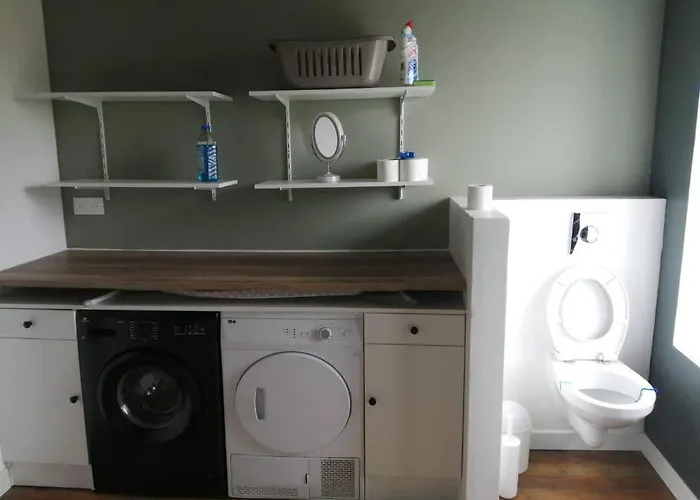 Jolie Maison En Pierre Proche Centre-ville