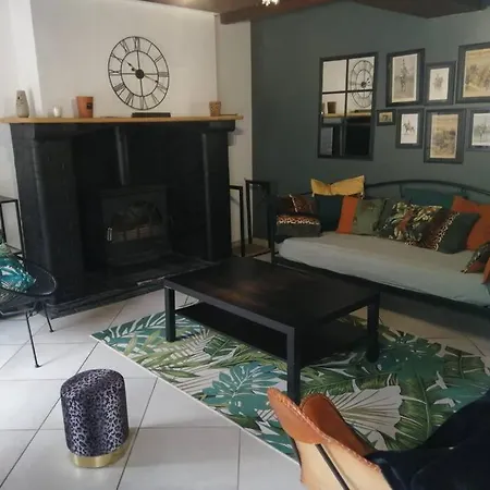 Jolie Maison En Pierre Proche Centre-ville Holiday home