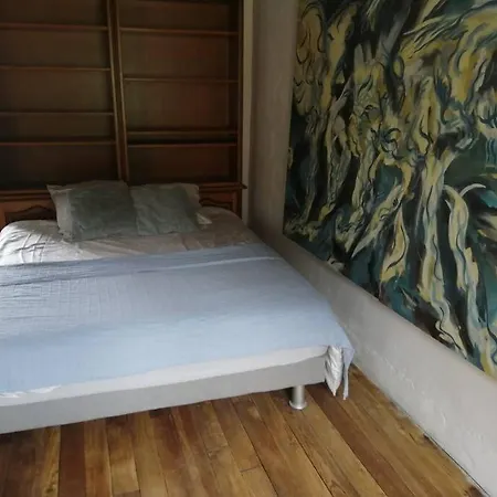 Dom wakacyjny Jolie Maison En Pierre Proche Centre-ville