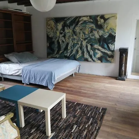 Jolie Maison En Pierre Proche Centre-ville Holiday home *