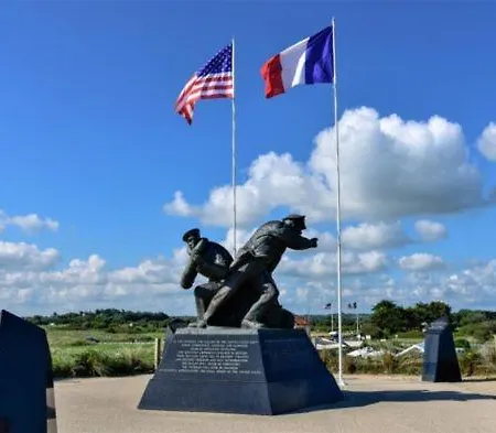 Dom wakacyjny Jolie Maison En Pierre Proche Centre-ville *