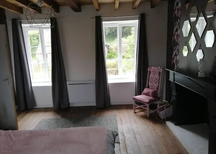 Holiday home Jolie Maison En Pierre Proche Centre-ville *