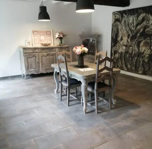 Vakantiehuis Jolie Maison En Pierre Proche Centre-ville *